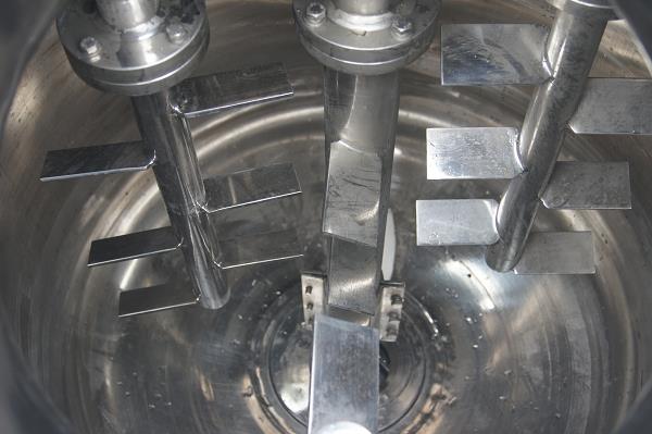 vacuum emulsifying machine