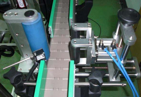 Automatic Round Bottle Labeling Machine 